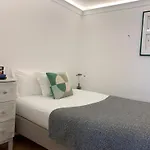The Funicularist - In Historic Bica Apartment Lissabon