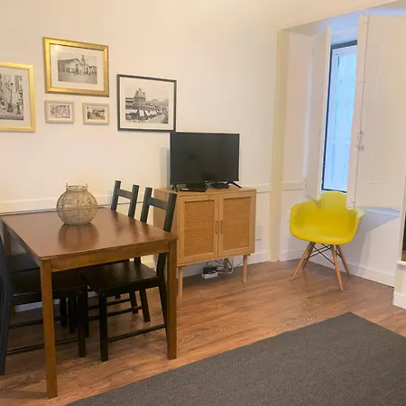 The Funicularist - In Historic Bica アパート リスボン