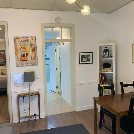 アパート The Funicularist - In Historic Bica リスボン