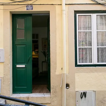 The Funicularist - In Historic Bica Apartament
