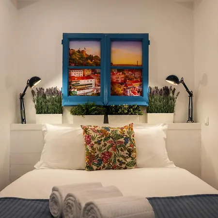 The Funicularist - In Historic Bica Apartment Lisbon