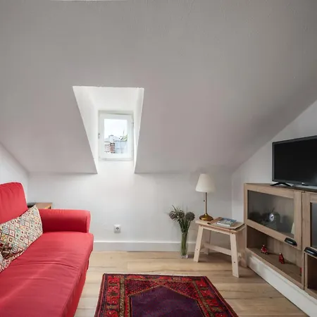 Apartment The Funicularist - In Historic Bica *